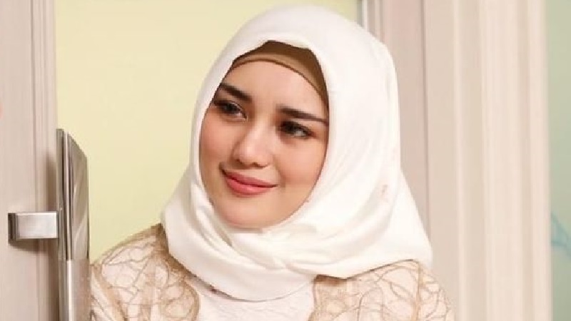 Sudah Bikin Heboh, Bebi Silvana Minta Maaf soal ‘Corona Ada di Iqra’ Sudah Bikin Heboh, Bebi Silvana Minta Maaf soal ‘Corona Ada di Iqra’