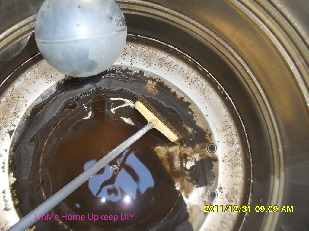 UnME HOMEUPKEEP DIY Cleaning Domestic Water Storage Tank.