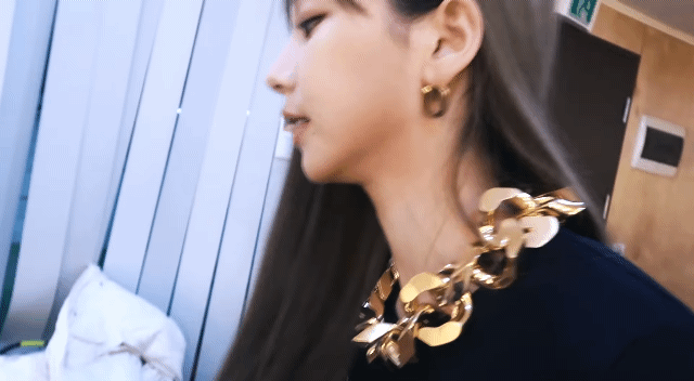 에스파 카리나 데이즈드 with 지방시 비하인드 - 꾸르