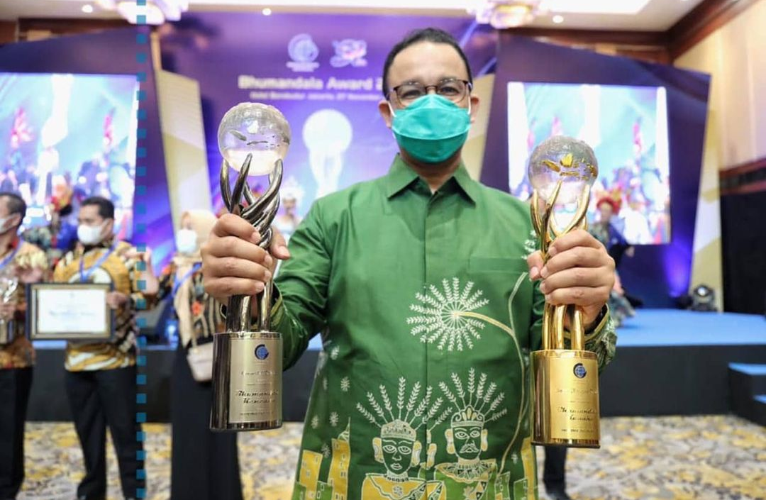Anies Dapat Penghargaan Gubernur Inspirasi Indonesia