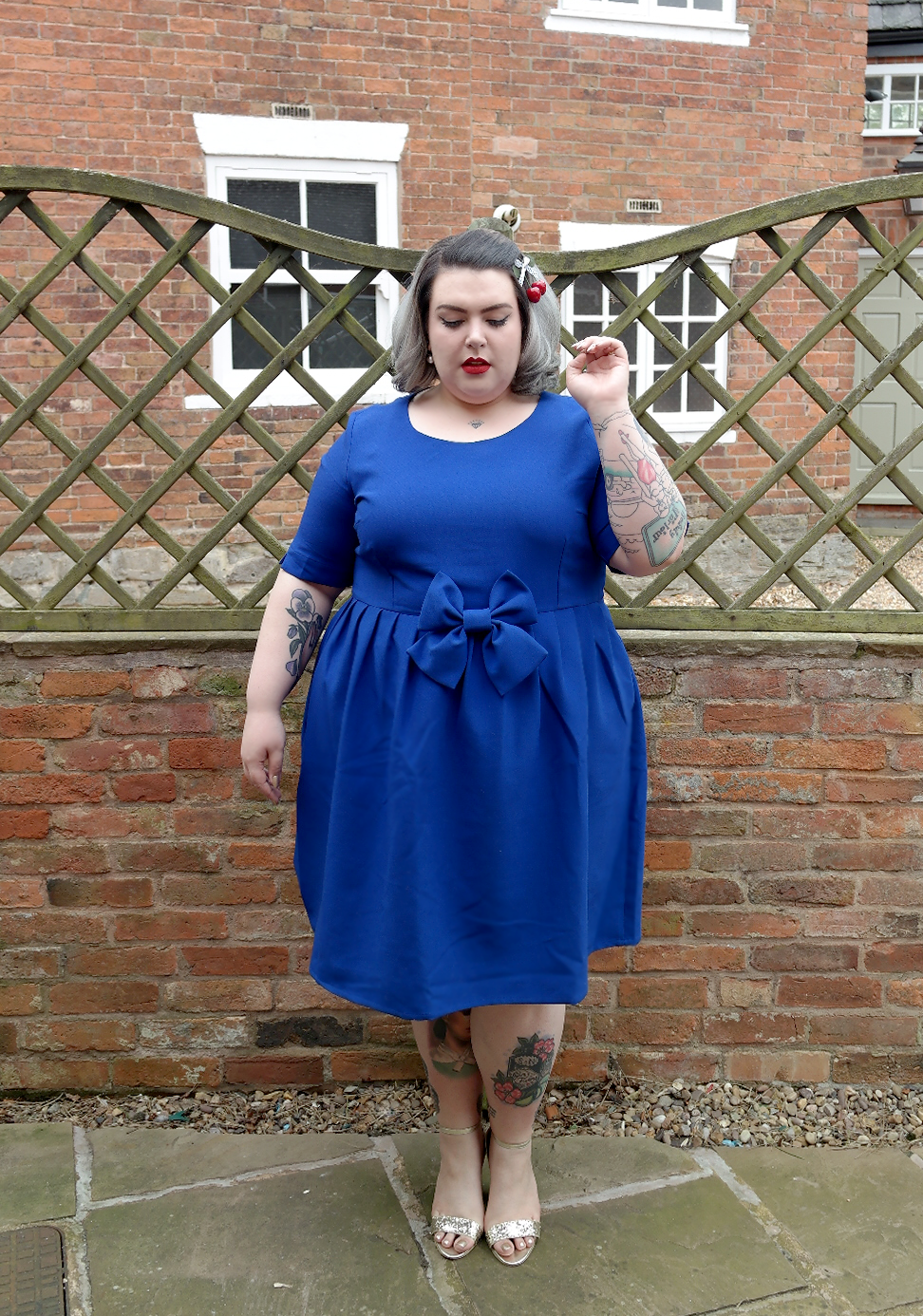 UK Plus Size Blogger Navabi Manon Baptiste Cobalt Blue Bow Dress