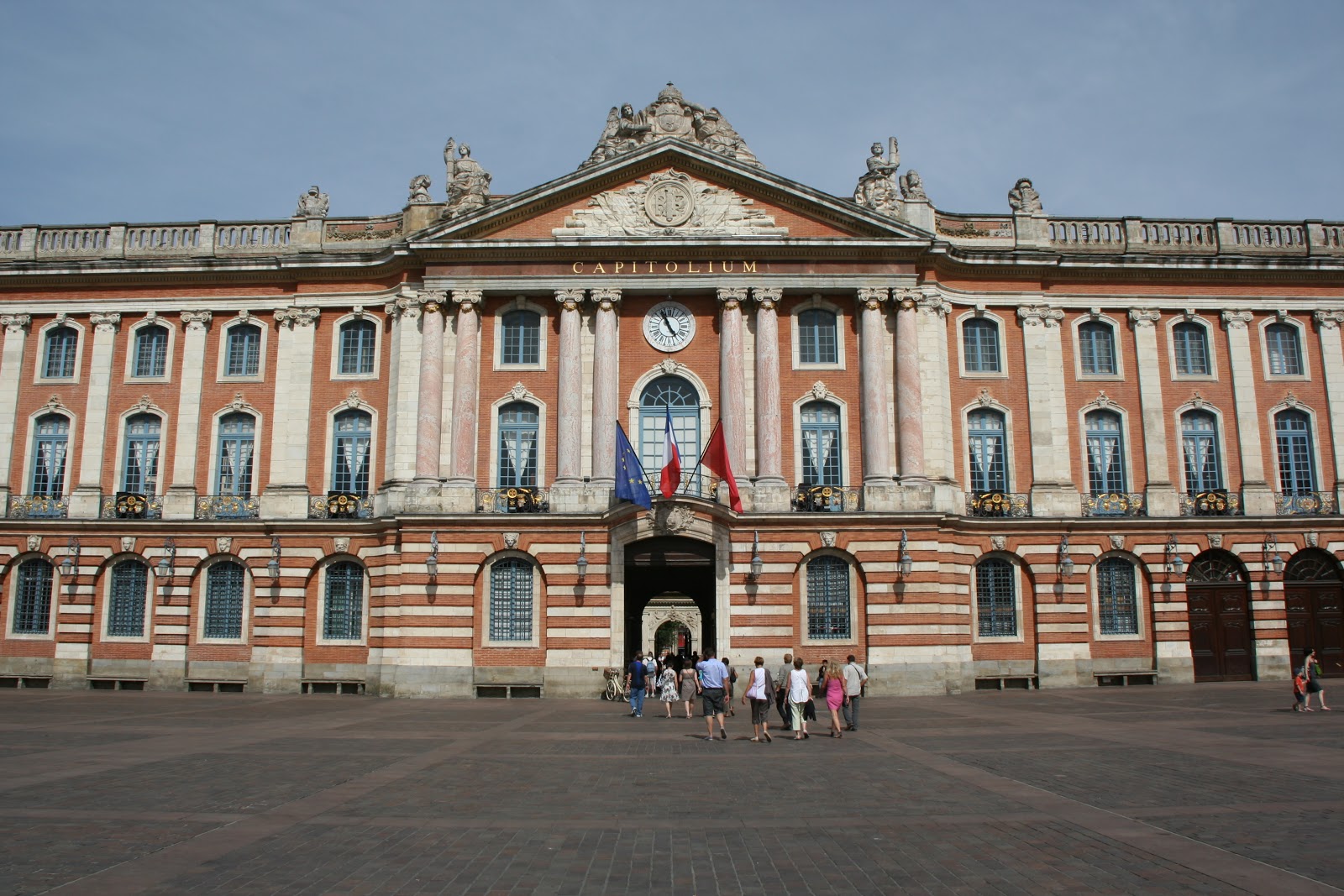 To See the Seven Continents: Toulouse, France