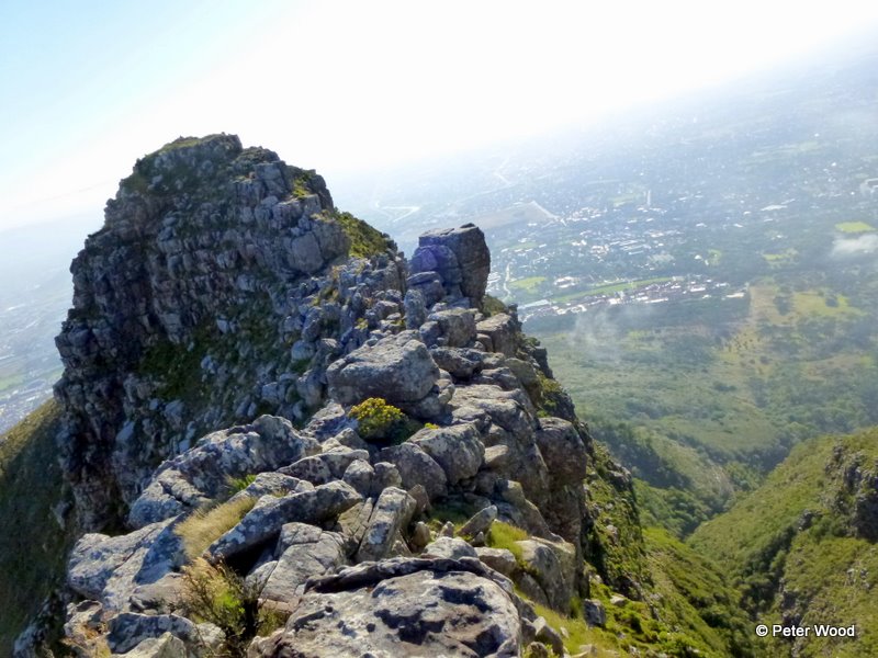 Hiking Cape Town Hike Devil's Peak from Kings Blockhouse, via Knife Edge