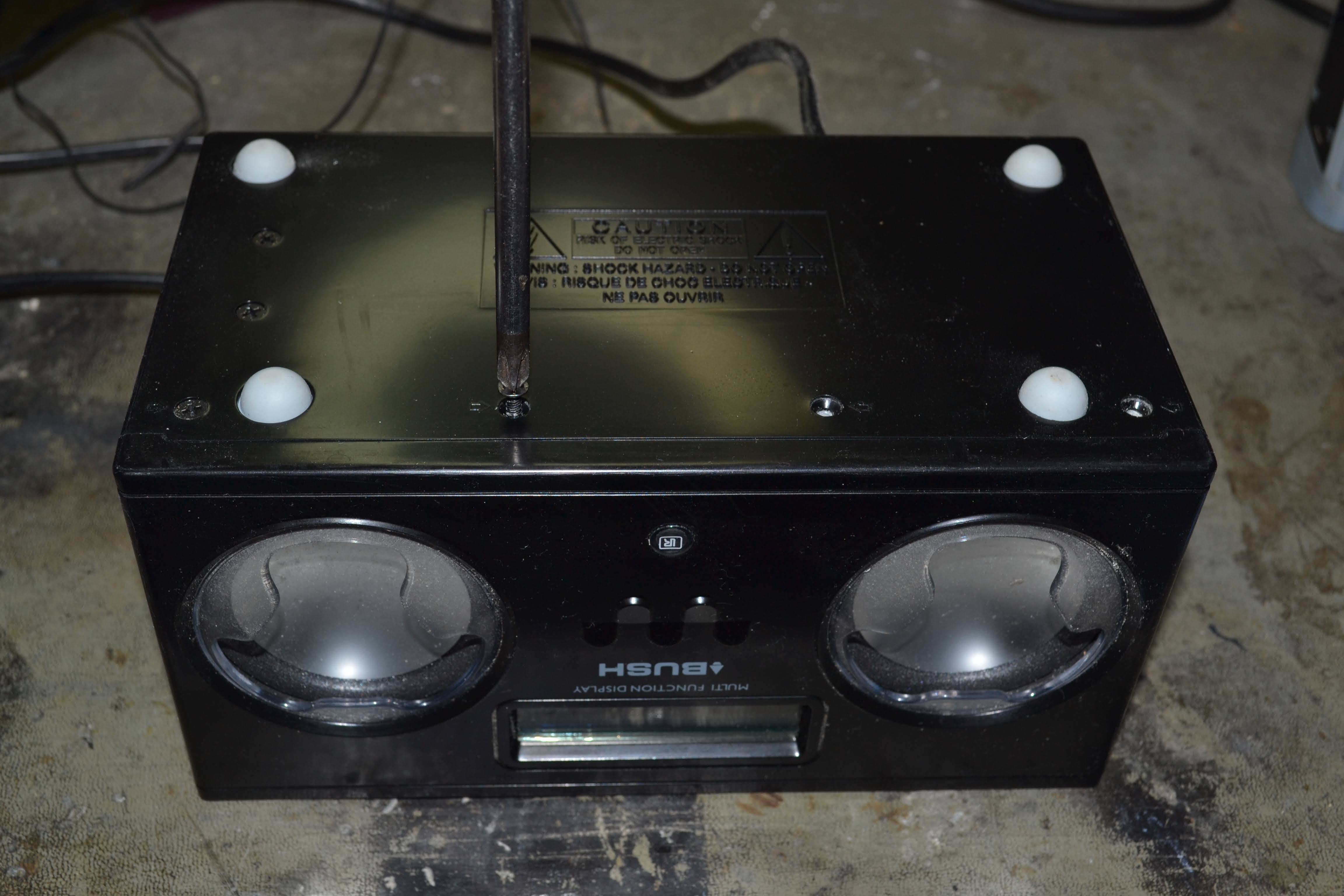 Doz' Blog Bush NE2105 DAB Clock Radio repair.