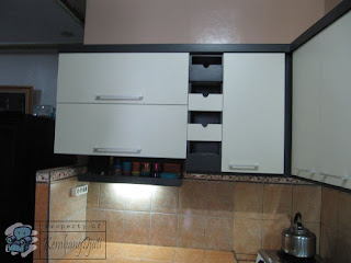 Lemari Dapur  Warna Hitam Putih Agar Dapur Lebih Rapi + Kitchen Set Semarang