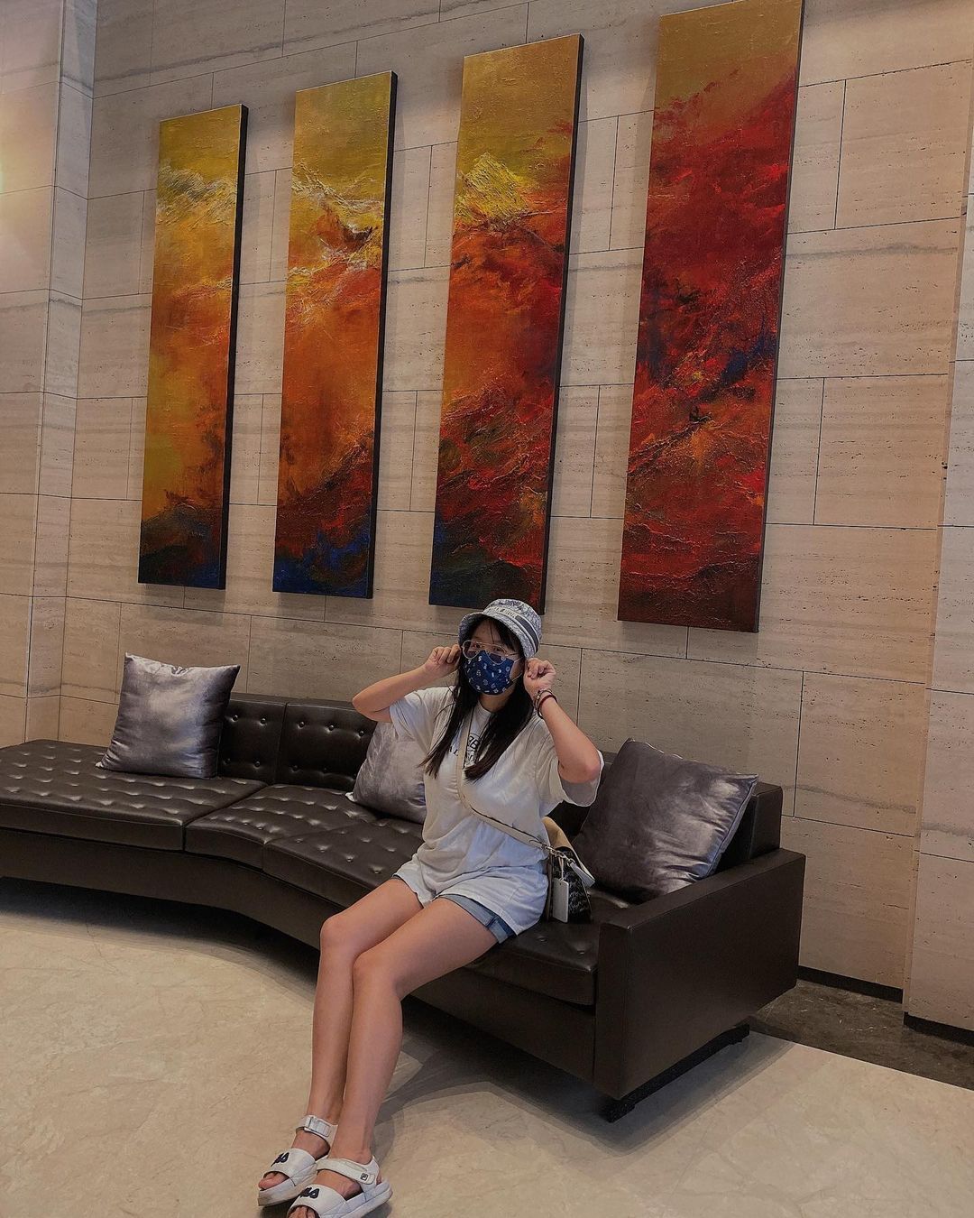 발렌시아가 티셔츠 - 디쁠