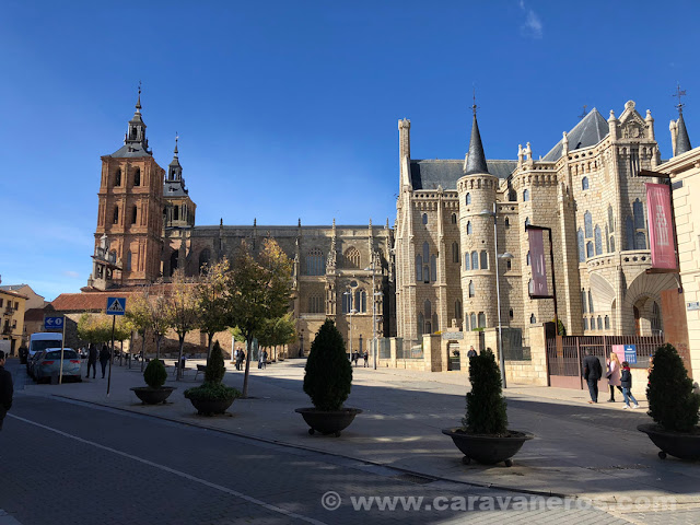 Catedral y Palacio Pontificio de  Astorga | León en autocaravana