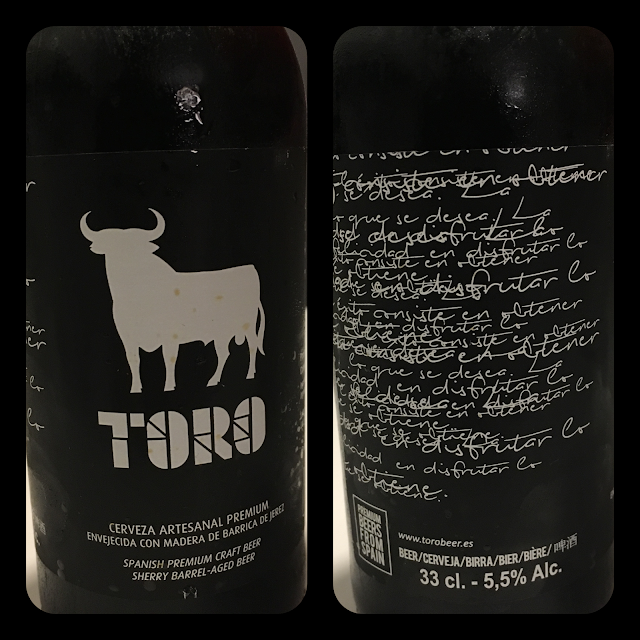 Etiqueta y contraetiqueta de cerveza Toro