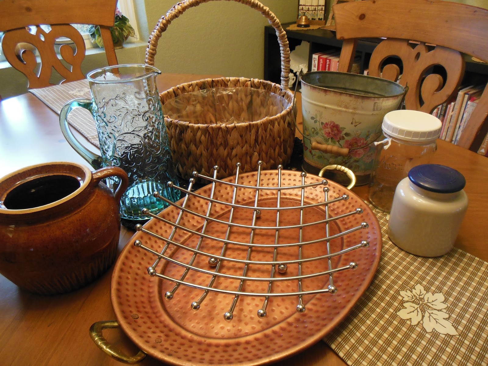 Creative Gift Baskets from your kitchen, put together a gift basket for