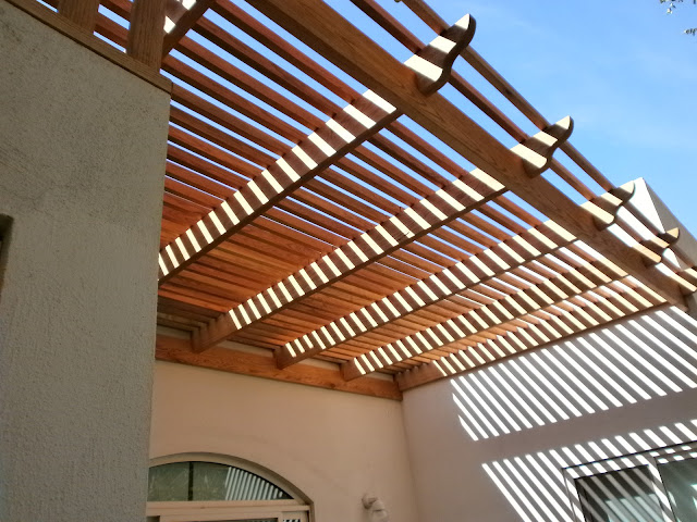 PERGOLA Y DECK.