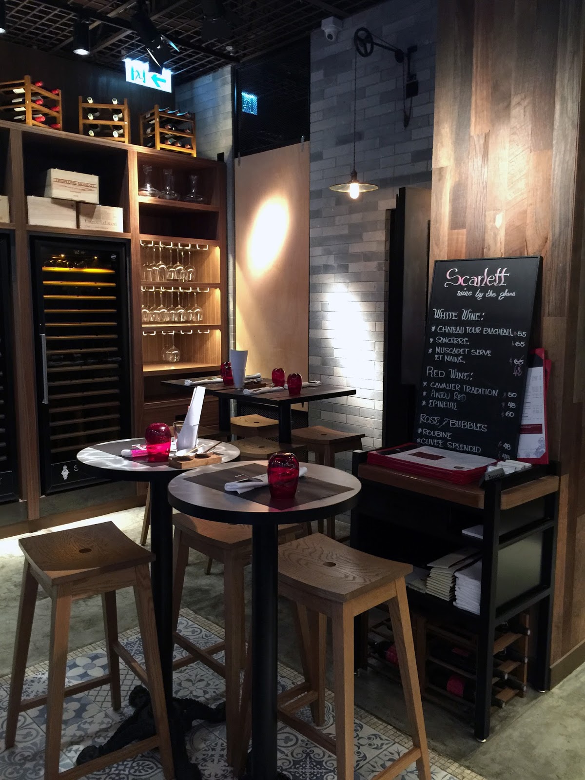 Scarlett Café & Wine Bar (Hong Kong, CHINA) ★★☆☆☆ A traveling foodie