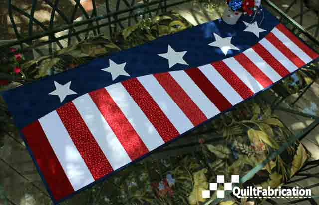 Patriotic Wave Table Runner by QuiltFabrication