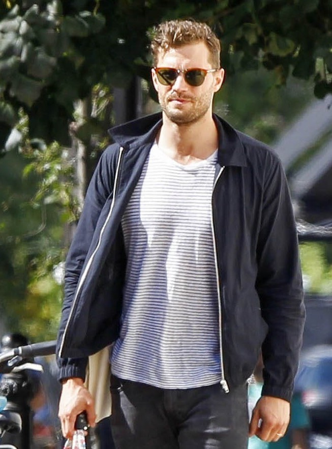Fifty Shades Updates: HQ PHOTOS: Jamie Dornan out in London Today