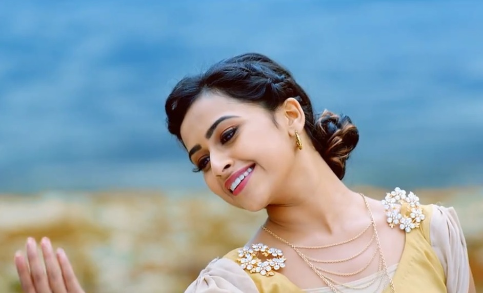 Audi r8 e tron prototype. Sayesha saigal расрасимл. амиша патель фото горячие. амиша патель бикини. Latest 2015.