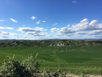 Le crete senesi dal Castello di Leonina