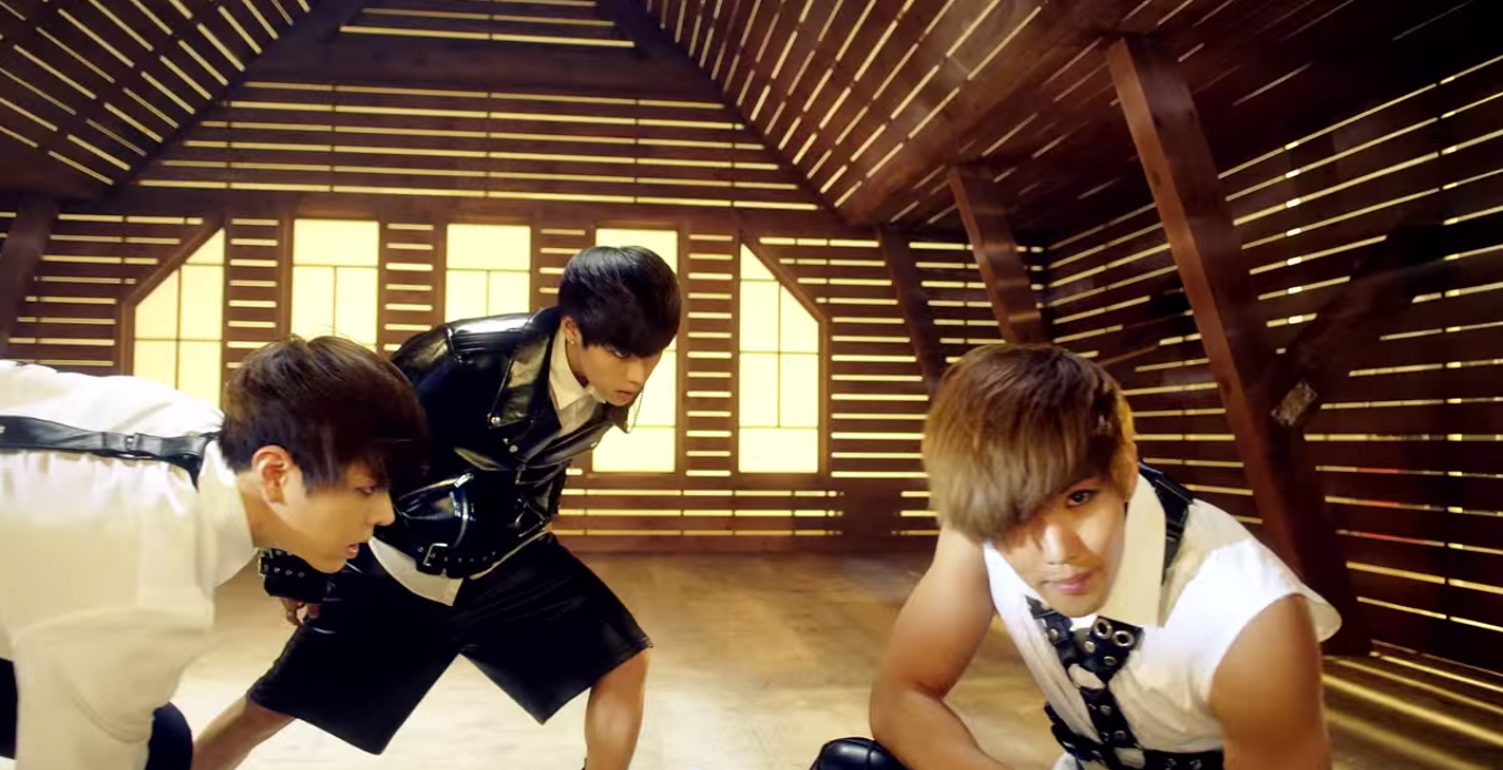 I cry like Yuko Oshima Kpop History Psycho (싸이코)