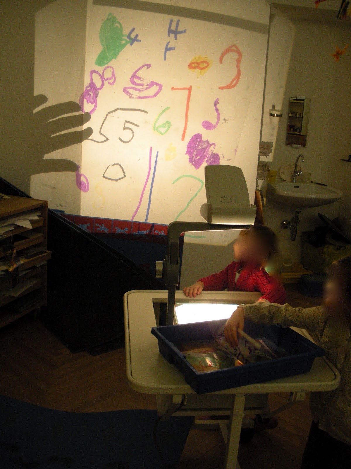 Exploring Through Play Overhead projector fun!