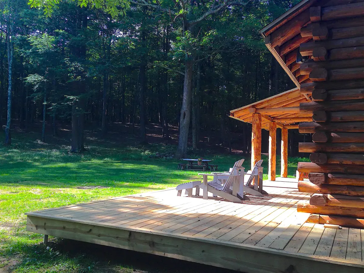Log-Cabin-available-for-rent-on-airbnb-in-new-york-deck