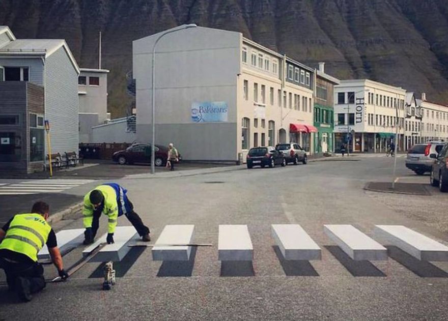 With 3D Zebra Crosswalk, This Town In Iceland Found The Perfect Way To Slow Down Speeding Cars With 3D Zebra Crosswalk, This Town In Iceland Found The Perfect Way To Slow Down Speeding Cars