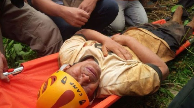 Ngakunya Sih Dibegal & Dibuang Ke Sumur, Gak Taunya Nyari Wangsit. Netizen: Ngakunya Sih Dibegal & Dibuang Ke Sumur, Gak Taunya Nyari Wangsit. Netizen: