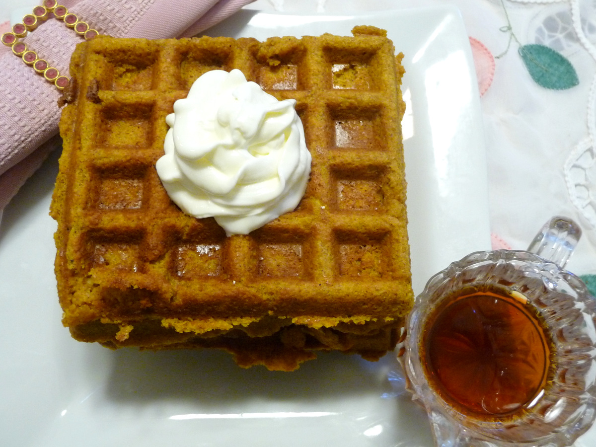 LOWCARB PUMPKIN WAFFLES