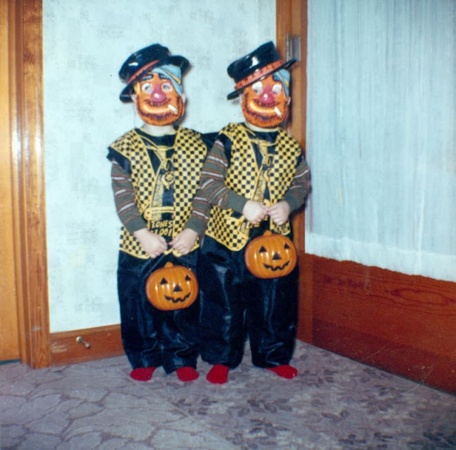 40 Lovely Photos of Halloween Costumes For Kids in the 1960s ~ Vintage