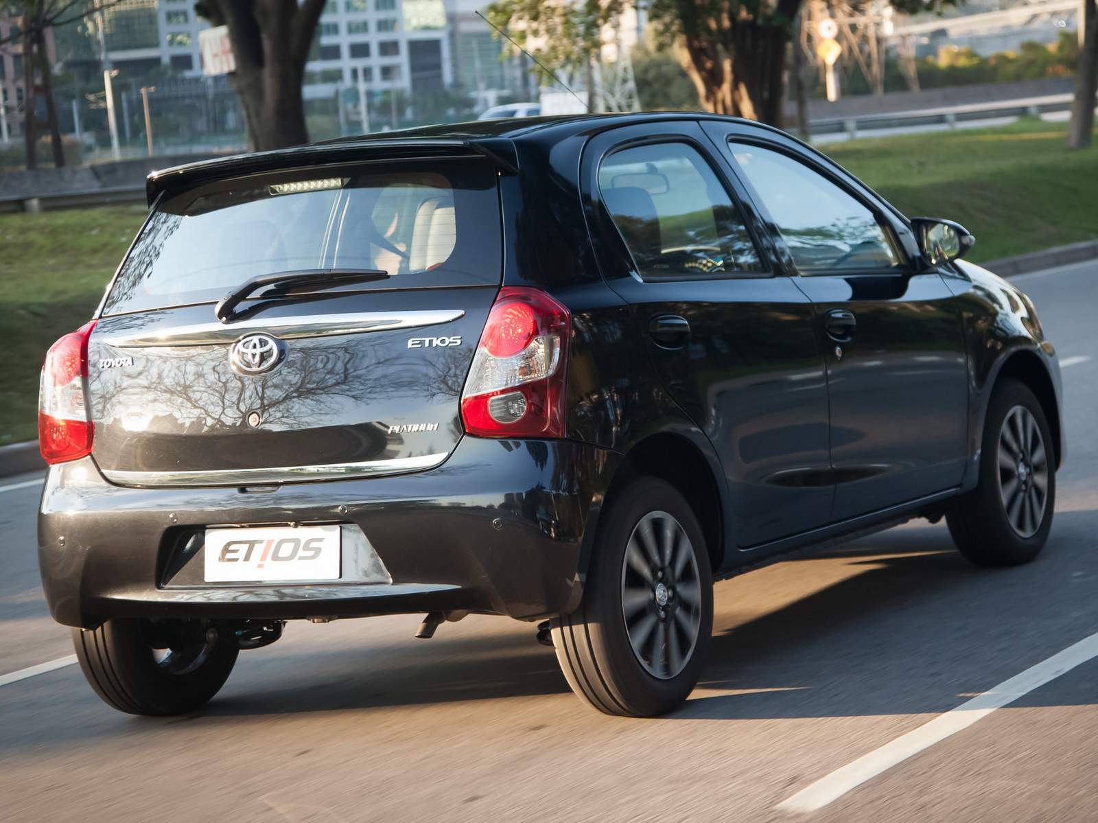 Toyota Etios 2015 fotos, preços e conteúdo das versões CAR.BLOG.BR