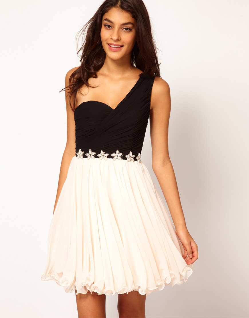 Style Fashion Corner: Opulence England One Shoulder Chiffon Pearl Flower Dress