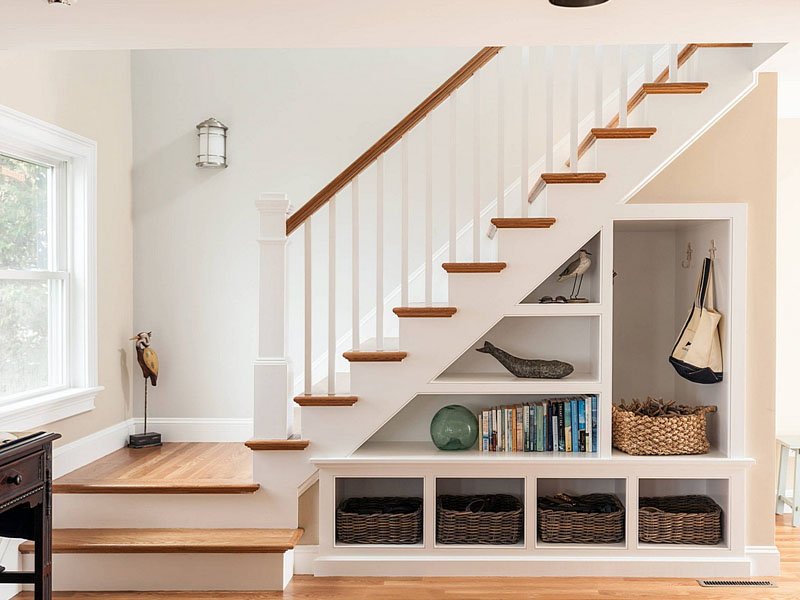 Tips para aprovechar el espacio debajo de las escaleras