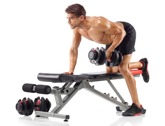Muscle strengthening: four benefits and five useful home exercises Pull the hand weights