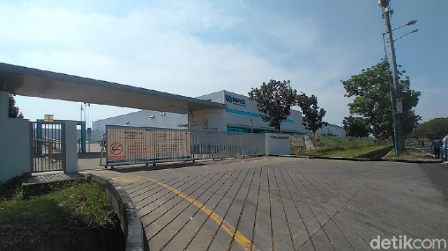 Klaster industri di Karawang, Ratusan Buruh Pabrik Alkes Positif COVID-19 Klaster industri di Karawang, Ratusan Buruh Pabrik Alkes Positif COVID-19