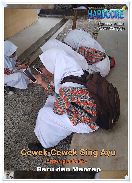 Gambar Siswa-Siswi SMA Negeri 1 Ngrambe (Cover Berseragam Batik 2) - Buku Album Gambar Soloan Edisi 6