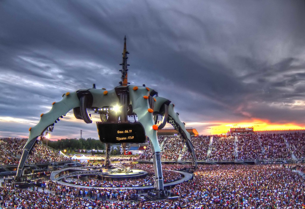 U2 Sombras e Árvores Altas Blog 10° Aniversário palco da turnê