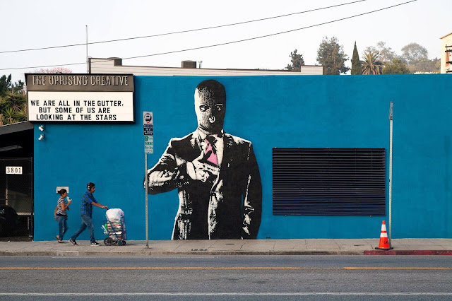 "Hangun" New Street Art Piece by Norwegian Artist Dot Dot Dot in Los Angeles, USA. 1
