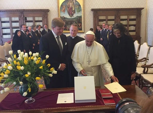 King Willem-Alexander and Queen Maxima attended a special meeting with Pope Francis at the Apostolic Palace. Queen wore Dolce & Gabbana black dress