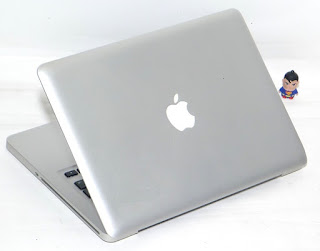 MacBook Pro Core i5 13-inchi Fullset di Malang