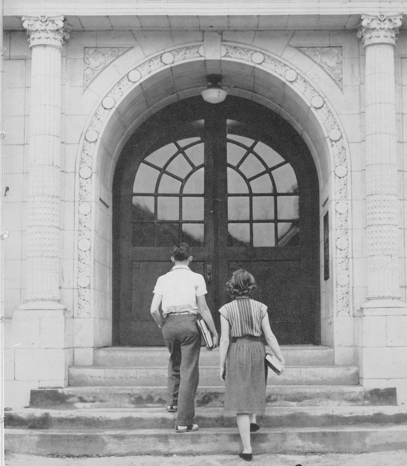 IMAGES OF OUR PAST MAIN ENTRANCE, DUBLIN HIGH SCHOOL, NORTH CALHOUN STREET, 1947, DUBLIN, GA