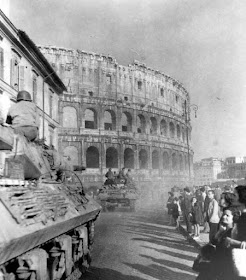 Allied tanks arrive in Rome