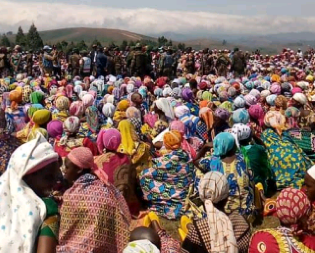 Les Femmes Banyamulenge autour de la piste de Kiziba à Minembwe en