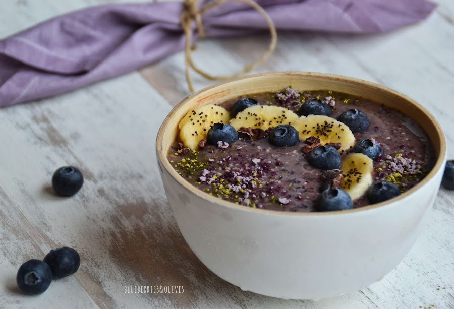 SMOOTHIE BOWL DE AÇAI, ARÁNDANOS Y PLÁTANO 