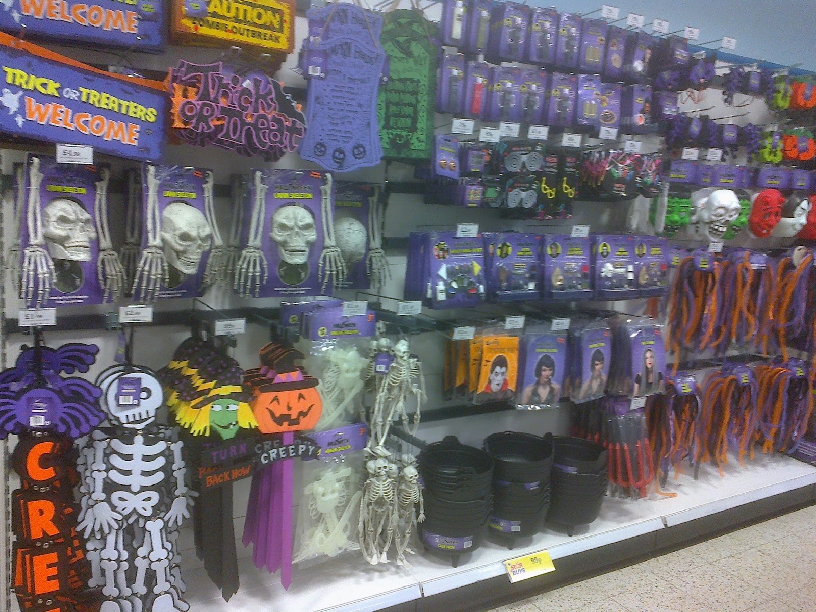 Halloween Vince's dark delights! Home Bargains Halloween 2016