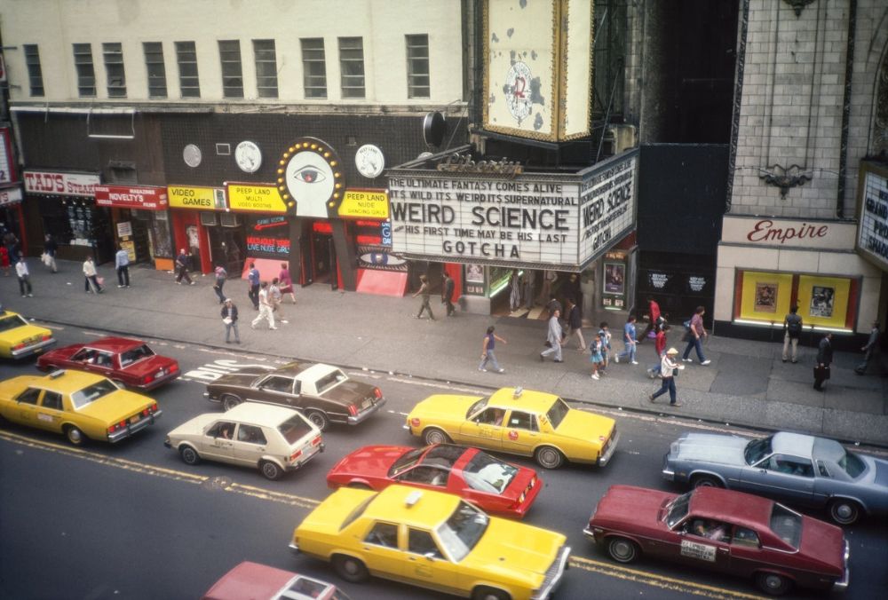 Extraordinary Photographs Capture Scenes of Life in New York’s Times