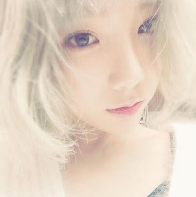 taeyeon_snsd_girlsgeneration_hair_colors_styles_color_contact_lenses