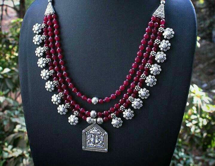 Silver beads necklace