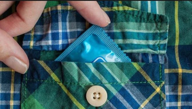 Jangan Pernah Simpan Kondom Di Dompet Atau Saku Celana