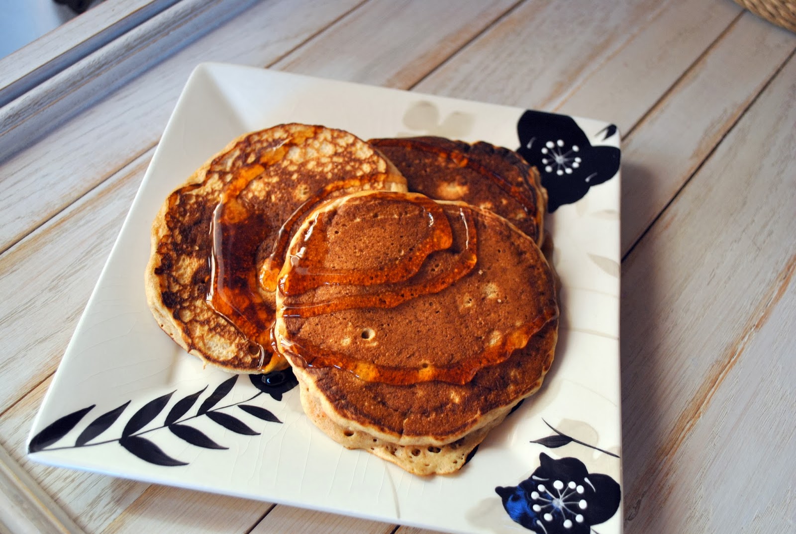 Vegan Whole Wheat Pancakes with Carrot & Apple (Panquecas Veganas de Trigo Integral com Cenoura