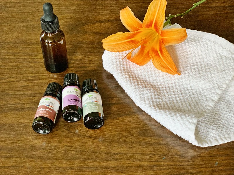DIY Soothing facial toner using Essential Oils on Work it Mommy blog