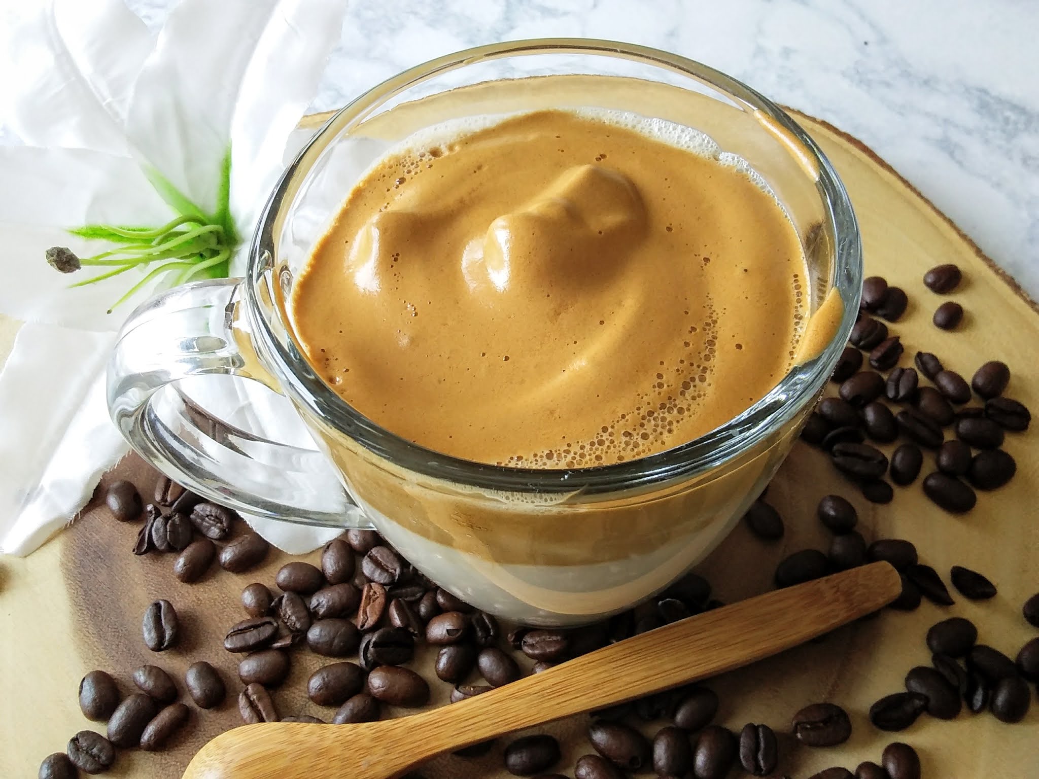 Also known as "whipped coffee", "frothy coffee", or "fluffy coffee