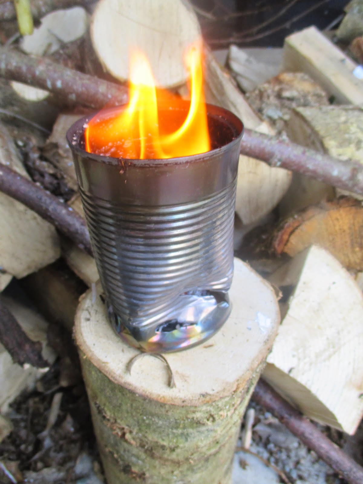 Outdoors Ireland Bushcraft Survival Tip Tin Can Stove