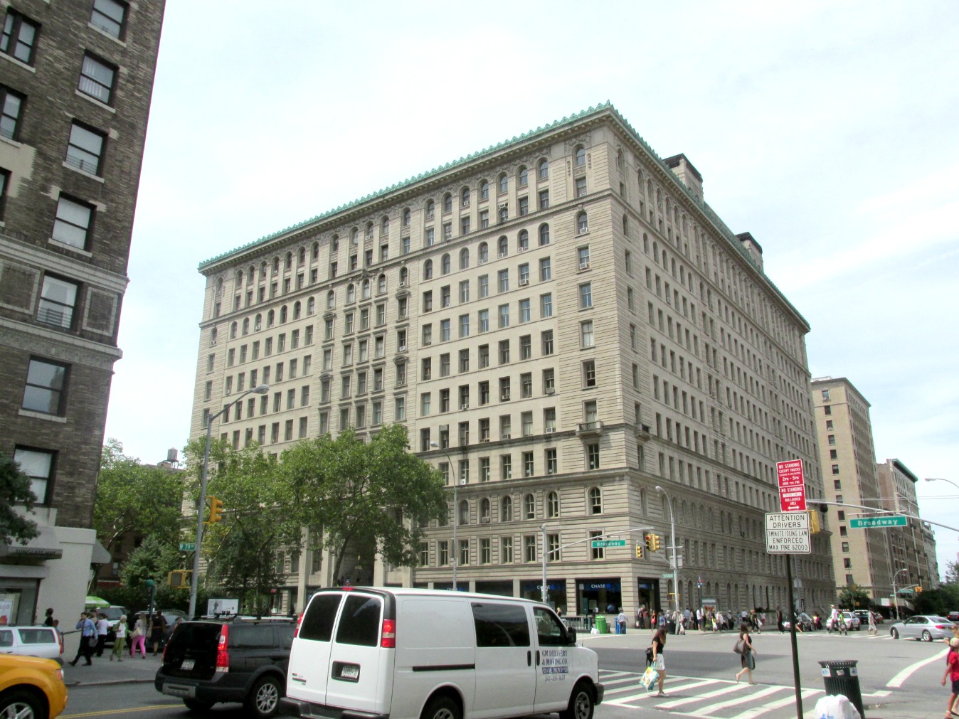 Midtown Blogger/Manhattan Valley Follies Apthorp Apartments Amazing